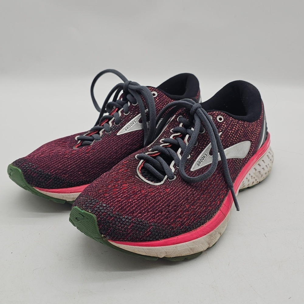 Brooks Women's Ghost 11 black with pink Running Shoes‎ Size 8